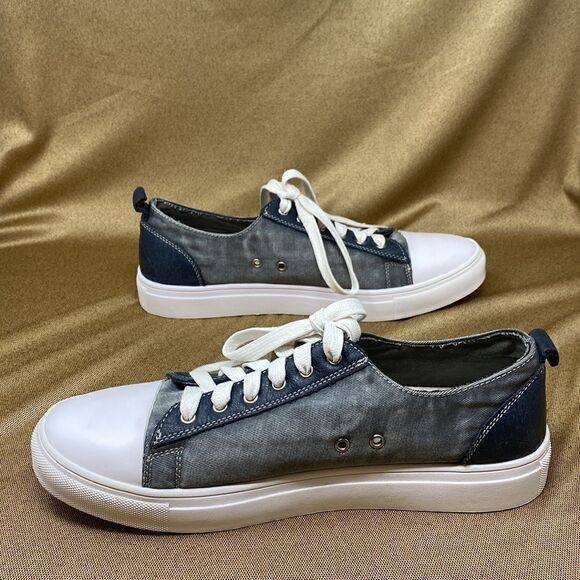 Roots Natural Comfort and Health Cap Toe Sneakers - Picture 6 of 14